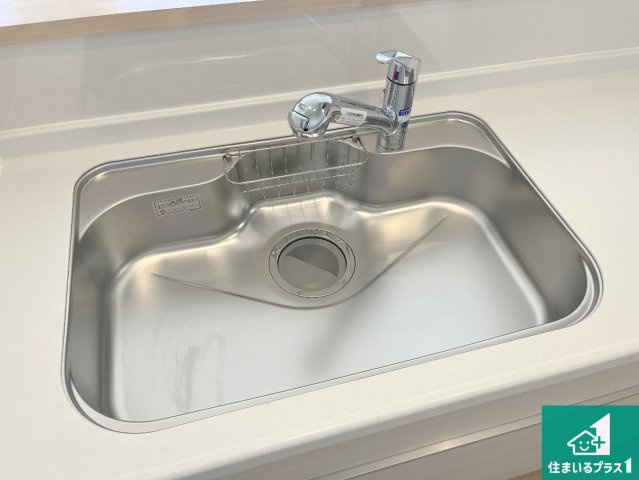 加古川市野口町良野　第13期　新築一戸建ての設備|蛇口の先端に浄水器を内蔵しています！原水と浄水、お湯と冷水、シャワーの切替えがワンタッチなので用途によって使い分けられます。
