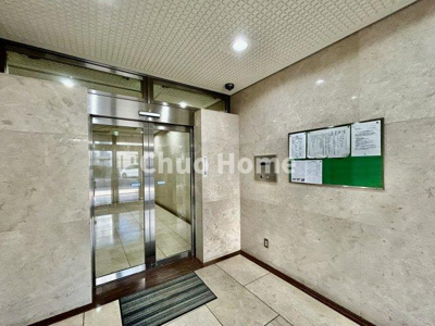 【防犯設備】 | グランロイヤル曳舟 | 【オートロック】オートロックシステムでセキュリティ充実。当たり前ですが、安全で安心して暮らすのって大事ですよね。お探しのご条件でオートロック付きの物件を探す方も多いですがやはりセキュリティは大事です。