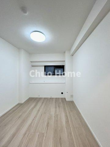 グランロイヤル曳舟の子供部屋|【子供部屋】お子様を持つ家庭の約6割が「家族や子どものため」に購入を希望。入学後の転校を避け、広い空間でのびのび育てたいなどの親心が、家探しのきっかけになっているようです。