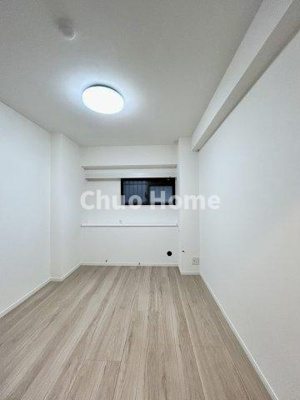 【子供部屋】 | グランロイヤル曳舟 | 【子供部屋】お子様を持つ家庭の約6割が「家族や子どものため」に購入を希望。入学後の転校を避け、広い空間でのびのび育てたいなどの親心が、家探しのきっかけになっているようです。