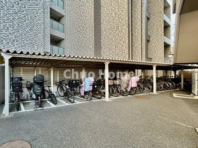 グランロイヤル曳舟の駐輪場|【自転車置き場】最新の空き状況や費用などの詳細は担当スタッフまでお問い合わせください。