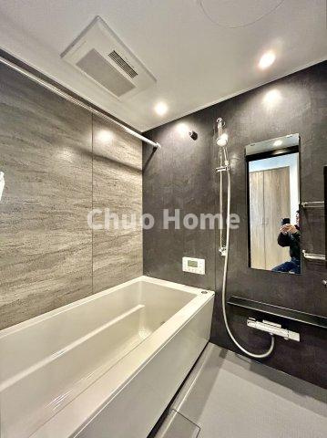 グランロイヤル曳舟の浴室|【バスルーム】暖房換気乾燥機付きシステムバスルーム。暖房・冷風・換気・乾燥など、毎日を快適に過ごせるうれしい機能が揃っています。雨の日の洗濯物も安心です。