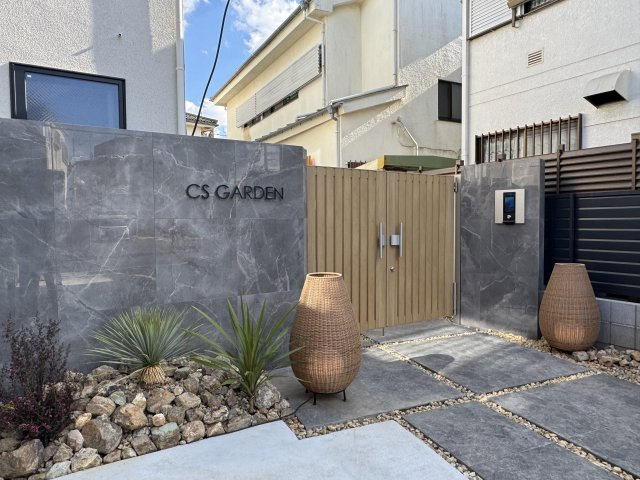 CS GARDEN 吉祥寺のエントランス