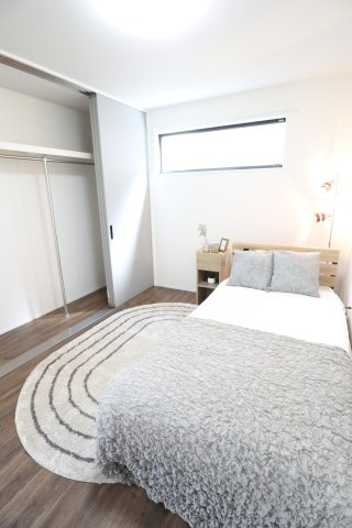 CS GARDEN 吉祥寺の洋室