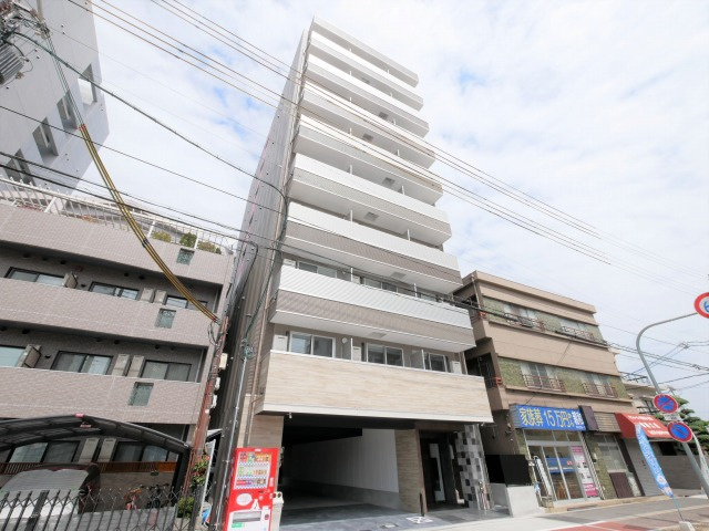 フォレスタ長居の外観