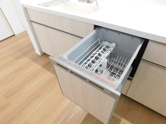 名古屋市西区貝田町１丁目の新築一戸建のキッチン|◇食器洗乾燥機◇　　家事の負担を軽減する便利な食洗機付き♪