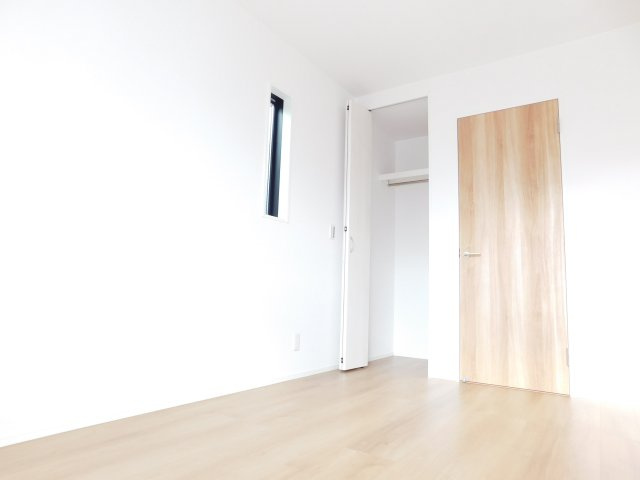 名古屋市西区貝田町１丁目の新築一戸建の収納|◇洋室◇　　南面で明るい洋室５．１１帖　全居室収納完備♪