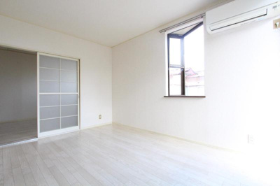 【居間・リビング】 | ヤマトハイツ八千代台 | 南向きで日当たり良好お部屋も綺麗です！