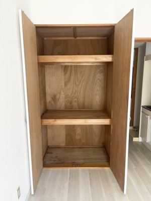 【収納】 | グリーンハイツ豪徳寺 | 奥行きのある収納付き♪