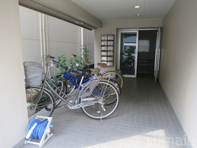 高台コーポのその他共用部分|敷地内駐輪場あります♪