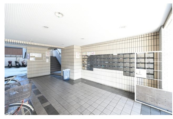 スカイコート両国のエントランス