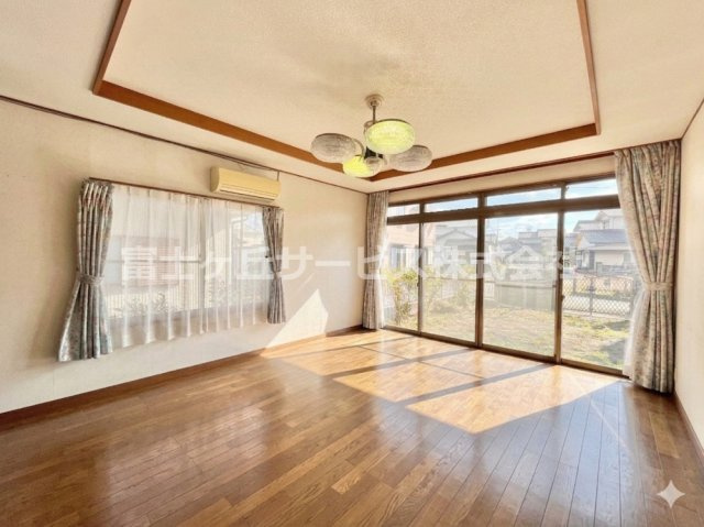 【洋室】 | 磐田市掛塚　中古住宅 | 【AIイメージ】荷物が無いとこのようなお部屋です