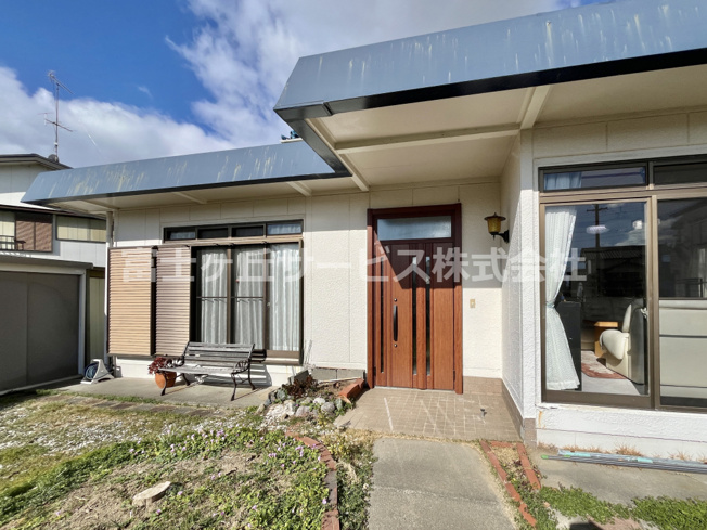 【エントランス】 | 磐田市掛塚　中古住宅 | エントランスです