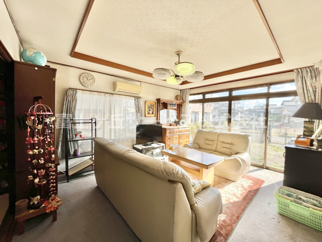 【洋室】 | 磐田市掛塚　中古住宅 | 10帖の洋室