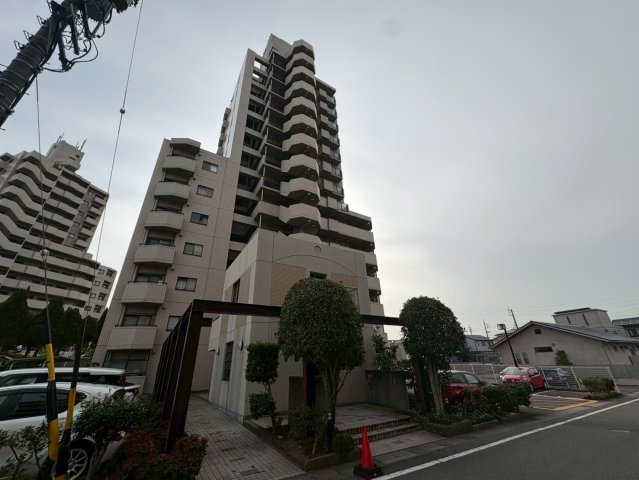 グローリアスタウン聖心弐番館の外観