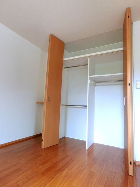 ヘーベル宮前の収納|★クローゼット★