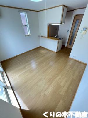 【居間・リビング】 | プリムローズ北日吉Ａ | 居間です