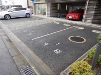 【駐車場】