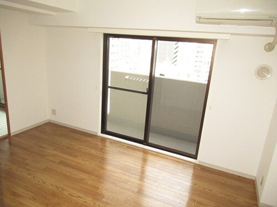 【居間・リビング】 | ベイシティコート横浜 | リビングダイニングキッチン　前回募集時／2022年5月の写真