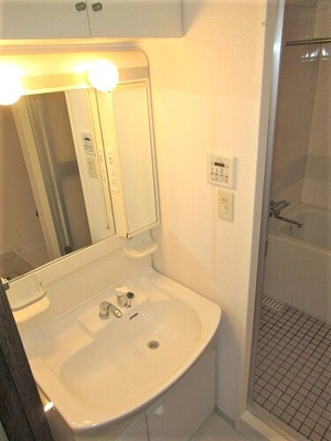 【洗面所】 | ベイシティコート横浜 | 洗面所　前回募集時／2022年5月の写真