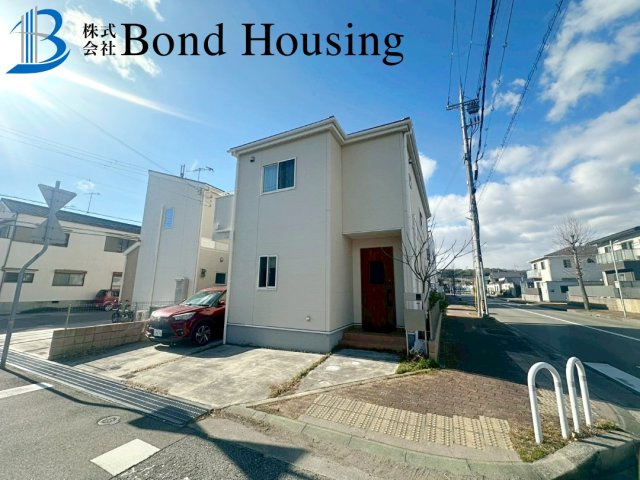 全居室南向きで陽当たり良好　宮下1丁目　中古戸建の前面道路含む現地写真