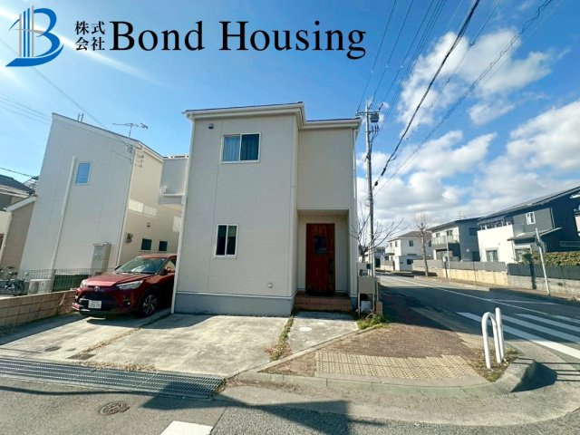 全居室南向きで陽当たり良好　宮下1丁目　中古戸建の駐車場