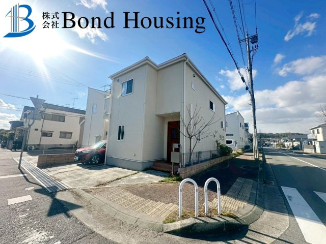 全居室南向きで陽当たり良好　宮下1丁目　中古戸建の駐車場