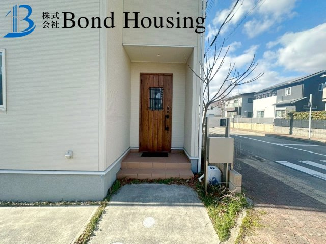 全居室南向きで陽当たり良好　宮下1丁目　中古戸建の玄関