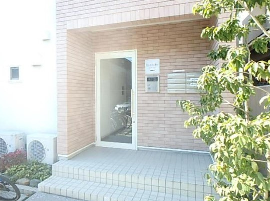 レジデンスHARUのエントランス