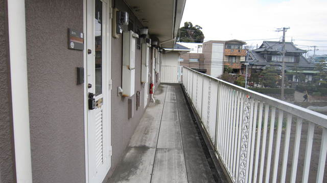 グリーンハイツ砂川Ａ棟のその他共用部分|共用廊下です