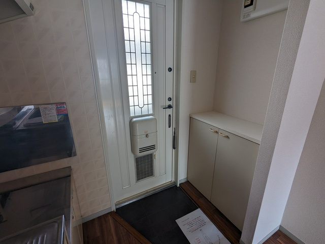 グリーンハイツ砂川Ａ棟の玄関