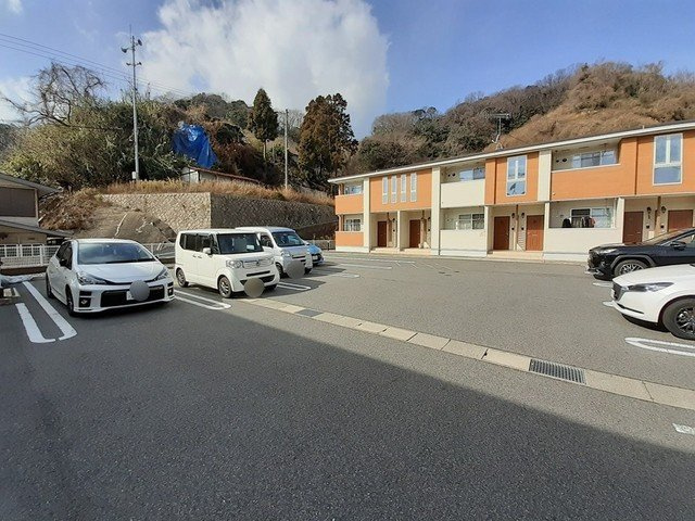 イルマーレ　Ａの駐車場