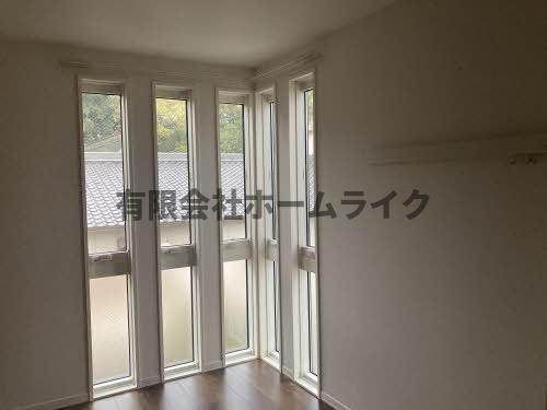 シャーメゾン　陽の洋室