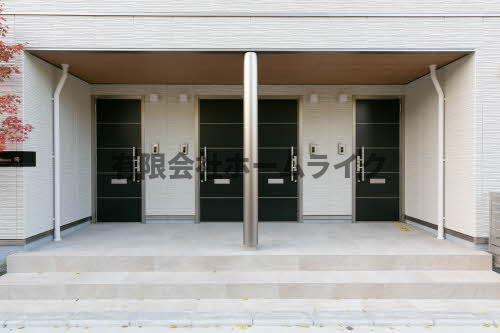 シャーメゾン　陽のエントランス