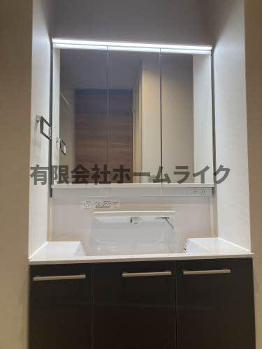 シャーメゾン　陽の洗面所