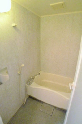 【浴室】 | コーポ高橋 | ゆったり過ごせるお風呂です