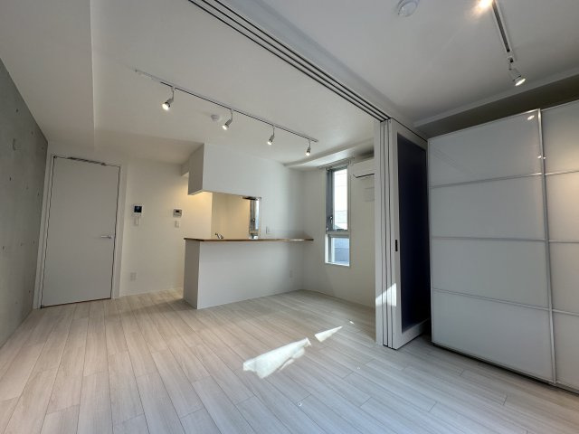 ＧＲＡＮ ＰＡＳＥＯ 池尻大橋の居間・リビング|こちらの居間で趣味の時間をお楽しみください