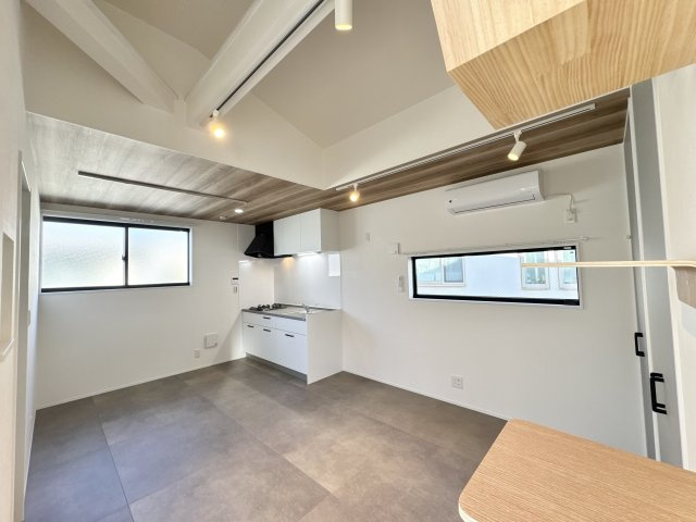 CS GARDEN 吉祥寺の居間・リビング