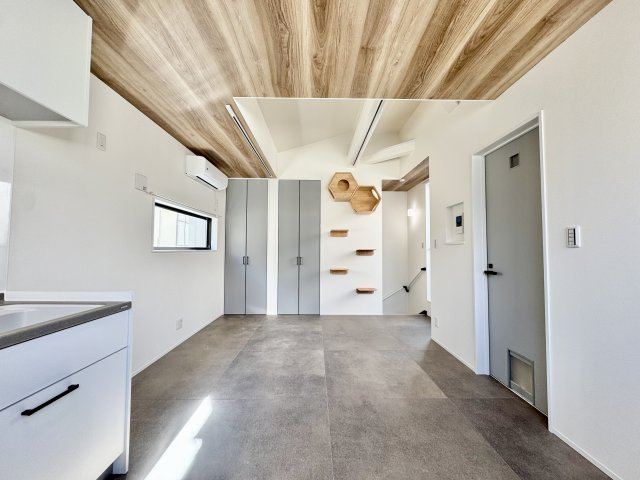 CS GARDEN 吉祥寺の居間・リビング