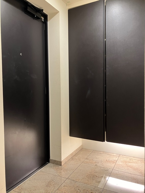 ＢＥＬＩＳＴＡ早稲田の玄関