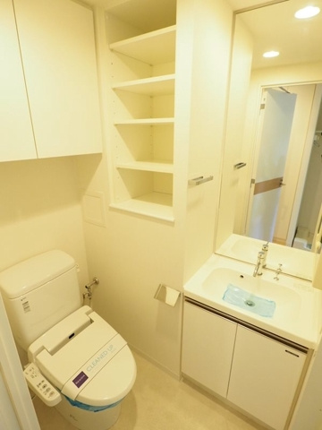 新品家具付きマンション笹塚6(KaGood東京)の洗面所