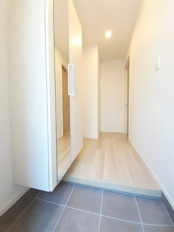 ライジング　ステージの玄関