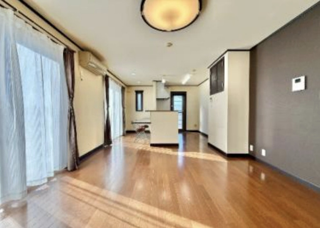 【居間・リビング】 | 久喜市西大輪　中古戸建