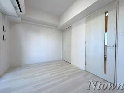 【居間・リビング】 | ディアレイシャス東別院Ⅳ | こちらの居間で趣味の時間をお楽しみください