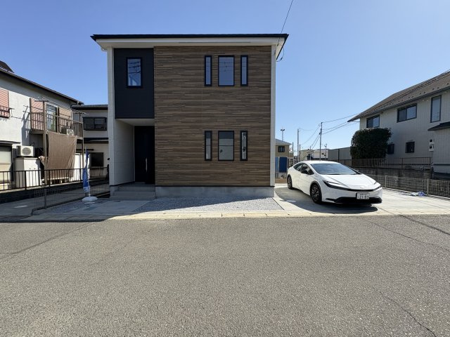【区画図】 | JR東海道線「平塚駅」・小田急小田原線「伊勢原駅」にバス便◎
カースペース並列２台あります！