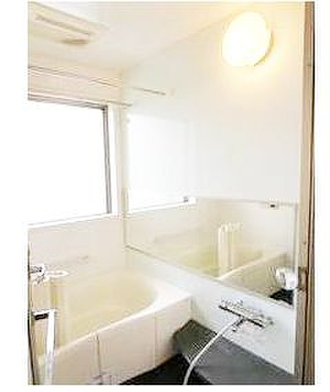 グランヴァンリョウゴクの浴室