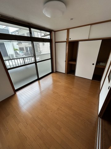 ニューグリンマンションの居間・リビング