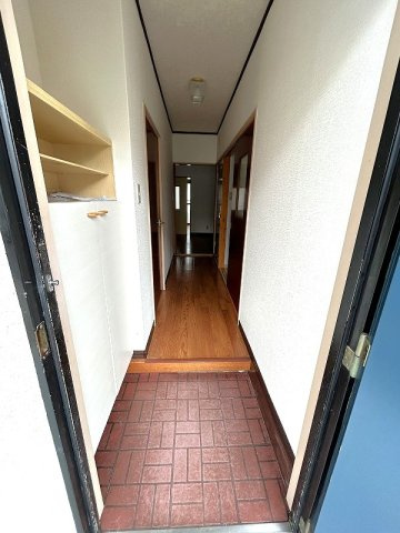 ニューグリンマンションの玄関