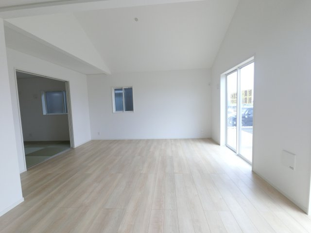 佐賀市大和町川上第3　1号棟の収納|和室には段有りクローゼットがあります♪お客様用の布団収納などにも便利ですね♪