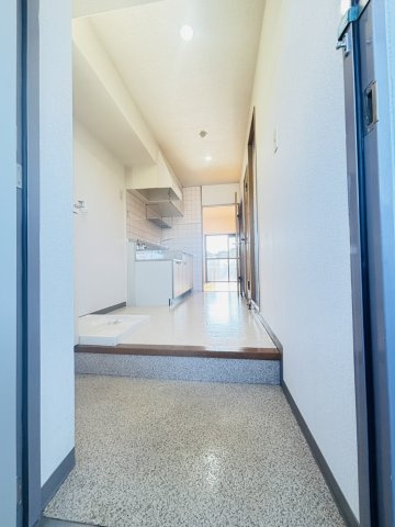 ウイング石坂の玄関